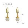 Pendientes para mujer, venta al por mayor, nuevos pendientes geométricos blancos elegantes, pendientes de temperamento con diseño de nicho de aguja de plata S925