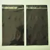Sacos adesivos de PE em estoque. Sacos plásticos pretos. Sacos de embalagem. Sacos plásticos, sacos adesivos, sacos de PE atacado