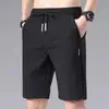 Shorts Masculino de Verão Roupa Externa Fina Fashion Casual Esportivo Solto Seda de Gelo Cinco Pontos Calças de Praia Calças Grandes para Cabelo