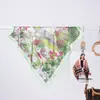Bufanda Cuadrada Pequeña de Seda Estilo Nuevo 70 para Mujer, Adecuada para Primavera, Otoño e Invierno, Se Puede Usar como Pañuelo para la Cabeza, Combinada con una Camisa, o como Protector del Cuello, Bufanda Delgada, o Bufanda Transparente