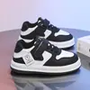 Tênis de Skate Infantil Tênis Esportivo 2026 Novidades da Primavera Tênis Branco para Meninos Tênis Casuais Versáteis para Meninas Tênis de Corrida Infantil