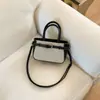Bolso Bandolera de Hombro para Mujer 2025 Nuevo de Moda Retro Textura Diaria para el Trabajo y el Viaje con Bloques de Color Simples