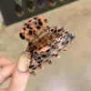 Pinza pequeña de acetato con estampado de leopardo para el pelo, para peinado semi-recogido, accesorio de pelo simple y versátil, nuevo accesorio de pelo 2026