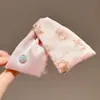 Pinza para el pelo triangular de felpa con estampado de leopardo para otoño e invierno, un accesorio para el cabello sofisticado y elegante para mujer, con una pinza de tiburón grande para la parte posterior de la cabeza