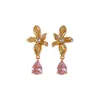 Pendientes de Flor de Zirconia con Aguja de Plata Electrochapada en Oro Real de 18 Quilates Estilo Nicho Pendientes Versátiles Lujo Ligero Pendientes de Alta Gama para Mujer