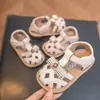 Zapatos para Bebé Zapatos para Niños Pequeños Sandalias 2026 Verano Nuevos Súper Suaves Transpirables Antideslizantes Zapatos para Bebé Niño Zapatos para Niñas Anti-Patada