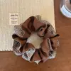Goma para el pelo vintage de cuadros con volantes y diseño floral, moderna y suave con el cabello, adecuada para coletas y moños