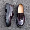 Transfronterizos Tallas Grandes 2026 Suela Gruesa Aumentadores de Altura Zapatos de Hombre Moda Clásico Negro Mocasines de Boca Abierta Zapatos de Cuero de Negocios Zapatos de Hombre 46
