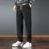 Calças Casuais Marca da Moda Cintura Apertada Solta Não Magnético Não Amassa Perna Reta Roupa de Trabalho Moda Masculina Calças de Veludo Cotelê Outono Inverno