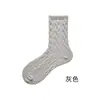 Calcetines de Punto Trenzado para Mujer en Otoño e Invierno Cálidos de Terciopelo de Visón para Dormir en Casa Calcetines Engrosados de Media Pantorrilla para Mujer en Invierno Venta al por Mayor