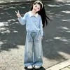 Conjunto Duas Peças Doce e Fofo para Meninas Primavera e Outono: Blusa de Manga Longa com Gola Polo e Laço + Calça Jeans com Estrelas