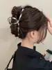 2025 Verano Pinza Grande de Garra de Aleación de Zinc Fresca y Dulce Japonesa y Coreana Pinza de Tiburón para la Parte Posterior de la Cabeza Accesorio Metálico para el Cabello Pasador