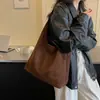 Bolso de hombro retro transfronterizo para mujer, nuevo bolso tote de gamuza estilo coreano 2026, versátil y de gran capacidad