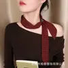 Fita de Chiffon com Contas Macia e Confortável Adorno de Pescoço Elegante Lenço de Seda Atmosférico Lenço de Pescoço Feminino Geométrico Vintage