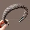 2026 Nuevo Estilo Diadema de Mujer Plisada de Ala Ancha Sensación de Alta Gama Cubre la Parte Superior del Cráneo Hace que la Cara se Vea Más Pequeña Cubre la Raya del Cabello Pinza para el Cabello Accesorio para el Cabello