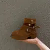 Botas para Niña de Tacón Grueso Retro Plegables de Dos Usos Aumento de Altura Estilo Maillard Otoño e Invierno 2025 Nuevas Botas Cortas de Suela Gruesa
