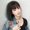 Peruca da Moda para Mulheres com Cabelo Curto, Bob, Cabeça de Estudante, Rosto Redondo, Touca Completa, Cor Degradê Natural, Fivela Interna, Cabelo Liso Atacado