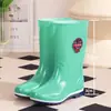 Botas de chuva de cano alto, cano médio, espessadas, para mulheres, tamanho adulto, com forro de fleece, botas de chuva fashion para o verão, botas de chuva antiderrapantes, sapatos impermeáveis