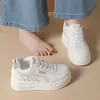 Ins Zapatos gruesos de estilo coreano nuevos para mujer Otoño 2026 Zapatos casuales para estudiantes que aumentan la altura Zapatos gruesos que aumentan la altura K5603