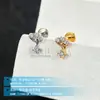 Brincos de Liga de Titânio F136 com Três Pingentes Redondos de Zircônia, Cravejados com Zircônia 5A, Tarraxas de Osso da Orelha com Rosca Interna, Joias para Piercing de Titânio G23