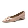 Zapatos Planos de Charol Color Nude con Punta y Tira en V 2026 Primavera Boca Baja Forma de Barco Tacón Bajo Banquete Suela Suave Modernos y Elegantes