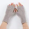 Luvas de Tricô Meio Dedo Femininas Quentes e à Prova de Frio e Vento de Outono e Inverno para Cruzamento de Fronteiras Mangas de Braço Modernas e Versáteis