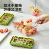 Molde para Cubitos de Hielo Prensa Bandeja de Hielo Gadget para Hacer Hielo con Tapa Caja de Hielo Casera de Grado Alimenticio Caja de Almacenamiento para Refrigerador del Hogar