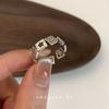 Anillo vintage con cara sonriente cuadrada desgastada para mujer, diseño de nicho, anillo de dedo con apertura de letra personalizada, anillo de cola