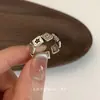 Anillo vintage con cara sonriente cuadrada desgastada para mujer, diseño de nicho, anillo de dedo con apertura de letra personalizada, anillo de cola