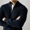 Chamarra suéter de peso pesado color sólido con cuello alto para hombre, cárdigan de punto con cremallera anti-pilling, tejido grueso de punto para otoño e invierno, para parejas