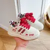 Zapatos Infantiles 2026 Primavera y Otoño Nuevo Estilo Zapatos de Patineta para Niñas Zapatos Blancos para Niña Zapatos Deportivos Lindos de Dibujos Animados para Bebé Niña
