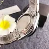 Reloj Deportivo de Acero Inoxidable con Tres Ojos, Esfera Gris Plateada, Bisel de Medición de Velocidad, Función de Cronógrafo, Reloj Versátil para el Viaje Diario
