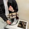 Bolso Boston retro de ante para mujer, nuevo estilo 2026, versátil, de alta gama, bolso nicho tipo almohada, bolso de hombro, bolso cruzado y bolso de mano