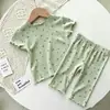 2026 Nuevo Conjunto de Verano Estilo Coreano Nuevo de Manga Corta y Pantalón Largo para Niñas Conjunto Floral Pequeño Fresco Bebé Hogar