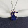 Collar de clavícula con diseño de gato azul y blanco con gotas de aceite de dibujos animados, sencillo y versátil, ideal como regalo de cumpleaños para novios y novias.
