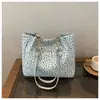 Bolso de hombro con estampado floral para mujer, bolso cruzado, nuevo modelo otoño 2026, bolso de gran capacidad para debajo del brazo, bolso tote de estilo coreano nicho para el día a día