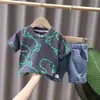 Traje de Manga Corta Coreano Nuevo Llegada Estampado Completo Dinosaurio Cuello Redondo Camiseta Traje de Manga Corta Guapo Verano Infantil Moda Marca Ropa Infantil