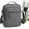 Bolsa Casual para Hombre 2026, Bolso de Hombro Cruzado de Negocios, Bolso de Mano de Viaje a la Moda, Mochila Pequeña para Exteriores, Estilo Vertical Moderno
