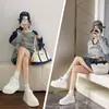 Zapatos Blancos de Suela Gruesa con Diseño de Pastel de Pino para Mujer Otoño 2026 Nuevos Versátiles Estudiante Deportivos para Personas Bajas que Aumentan la Altura Casual Zapatos de Plataforma