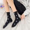 Calcetines blancos y negros con volantes de primavera y otoño 2024, estilo coreano Dongdaemun, con flores, ondas y lunares, transpirables, de talla mediana.