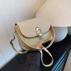 Bolso de Axila Retro Nicho para Mujer 2025 Nueva Moda Trendy Bolso Coreano Tipo Silla de Montar Simple y Versátil Bandolera de Hombro Único