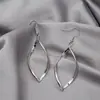 Estilo Comércio Exterior Europeu e Americano Moda Transfronteiriça Brilhantes Super Brilhantes Brincos de Liga, Pingentes de Orelha em Forma de Losango Torcido, Acessórios de Orelha Únicos e Exagerados