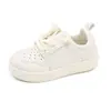 Zapatos Deportivos Infantiles Primavera 2023 Suela Suave Estilo Coreano Zapatos Blancos Zapatos para Bebé de Guardería para Interiores Dropshipping 1635