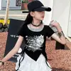 Conjunto de dos piezas simulado para niñas: Camiseta con abertura y falda de pastel, Nuevo estilo de verano 2026 para niñas mayores, Pantalones de falda de manga corta de talle alto con estampado 'Hot Girl'