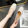 2026 Moda Sapatos Mocassins de Couro Macio com Solado Macio para Mulheres Sapatos de Couro com Corte Baixo Salto Médio Salto Bloco Salto Alto Preto Confortável Estilo Feminino