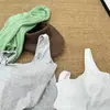 Colete Slimming de Lyocell Sem Costura com Bojo Integrado para Roupa Externa ou Interna, Confortável com Sensação de Pele Nu, Cobrindo os Seios Laterais, Camiseta Base Sem Mangas com Decote U
