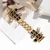 Reloj Estilo Nuevo Chanel con Cadena de Cuero y Colgantes de Oso y Delfín Adecuado para Correa iWatch Apple Watch 9876Se
