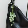 Colgante de Uva que Cambia de Color DIY Colgante para Bolso Tejido Fresco Llavero Regalo Creativo para Novio y Novia