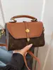 Bolsa de Mão Feminina Versátil Retro Moda Grande Capacidade Versátil para o Dia a Dia Bolsa de Ombro Tendência Bolsa Transversal de Alto Padrão Presbiopia