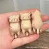 Madera de Haya Natural Sin Pintar Gato Tallado Gato Travieso Colgante para Bolso Llavero Colgante con Borla de Cuerda de Algodón DIY Suéter